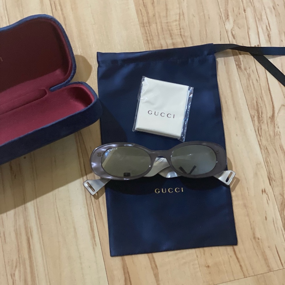 Gucci Oval Sunglasses